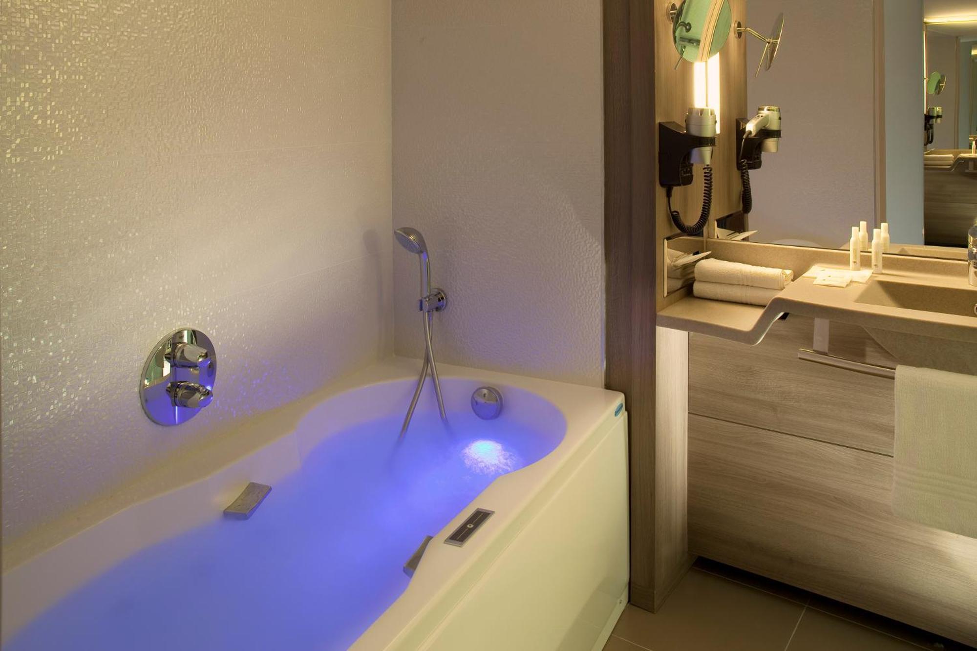 Oceania Clermont Ferrand Otel Dış mekan fotoğraf